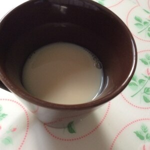 バニラアイス入りカフェラテ